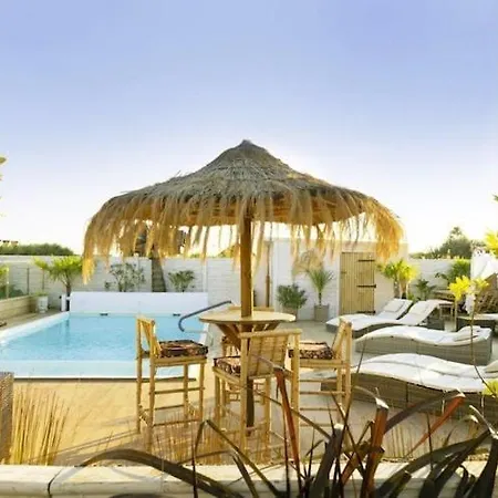 Beachside House In Kopa With Heated Pool